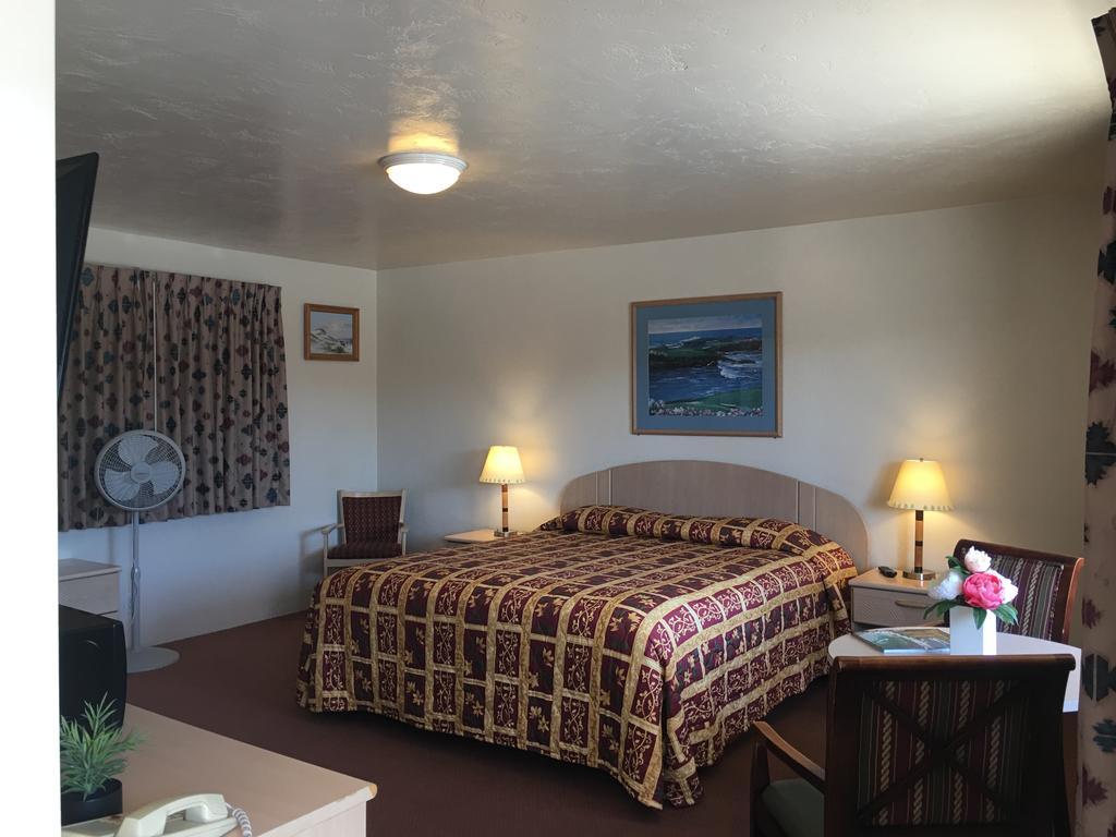 Old Marina Inn Экстерьер фото